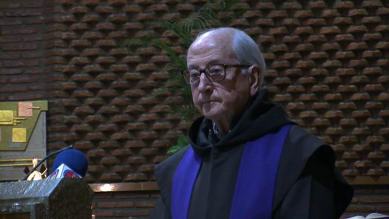 Entrevista Padre Marcelino.Imagen fija001 (Copiar)